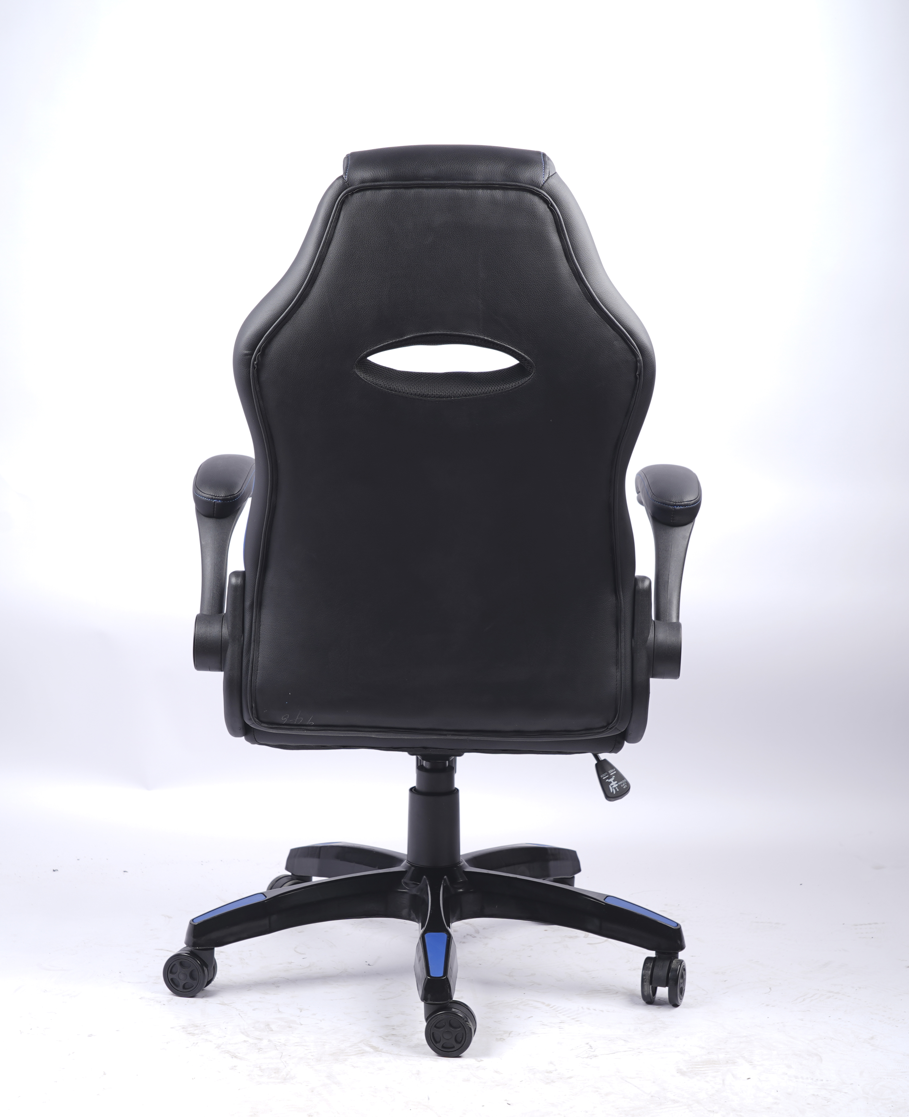 L'éponge originale à haute densité emballant la chaise de jeu de roulette avec la base en nylon